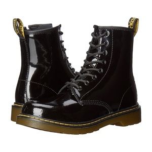 Dr. Martens Unisex Child Lace Up Boot Patent Leather Boots 3 (Girl). 2 (Boy)